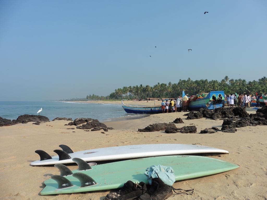 Mk Gardens Surf & Yoga House Hotel Varkala Exterior photo