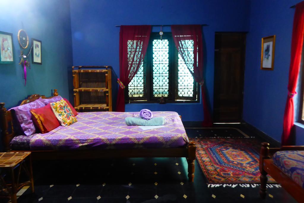 Mk Gardens Surf & Yoga House Hotel Varkala Exterior photo